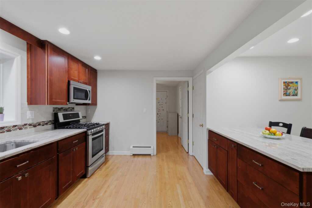 16 Ward Street, Suffern, NY 10901 - Photo 14 of 48