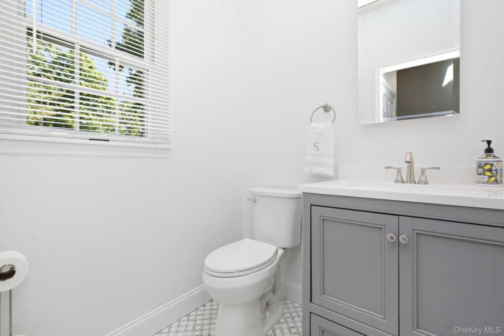 15 Ellis Drive, Unit #13, White Plains, NY 10605 - Photo 17 of 44