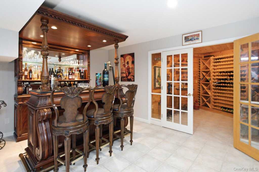 15 Ellis Drive, Unit #13, White Plains, NY 10605 - Photo 31 of 44