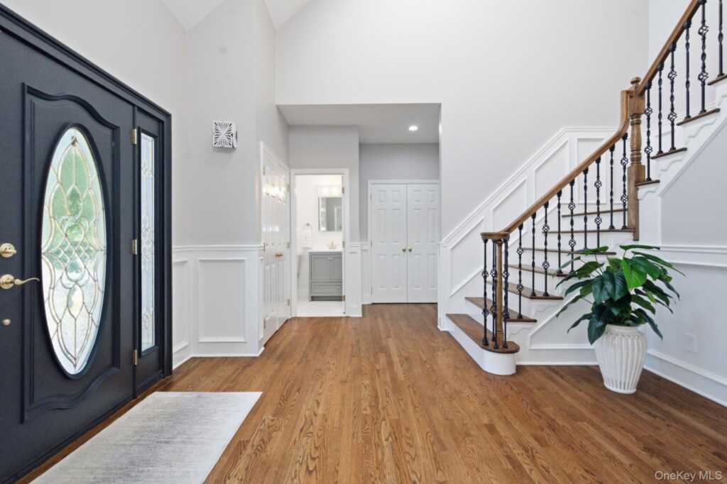 15 Ellis Drive, Unit #13, White Plains, NY 10605 - Photo 6 of 44