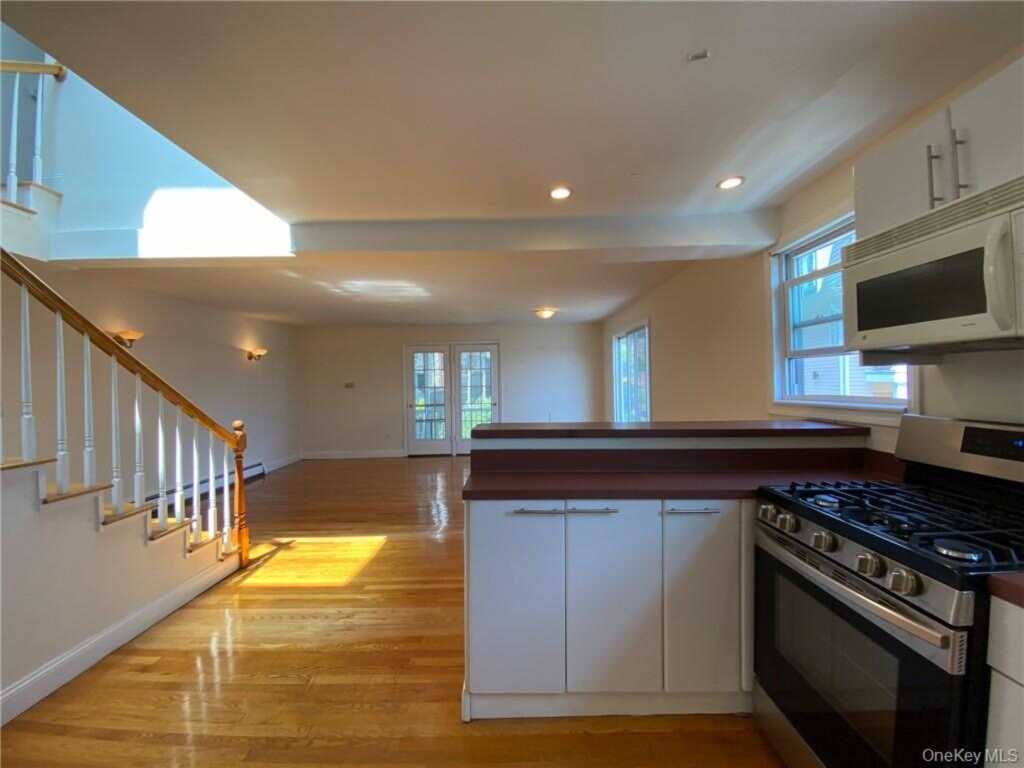 188 Main Street, Nyack, NY 10960 - Photo 4 of 25