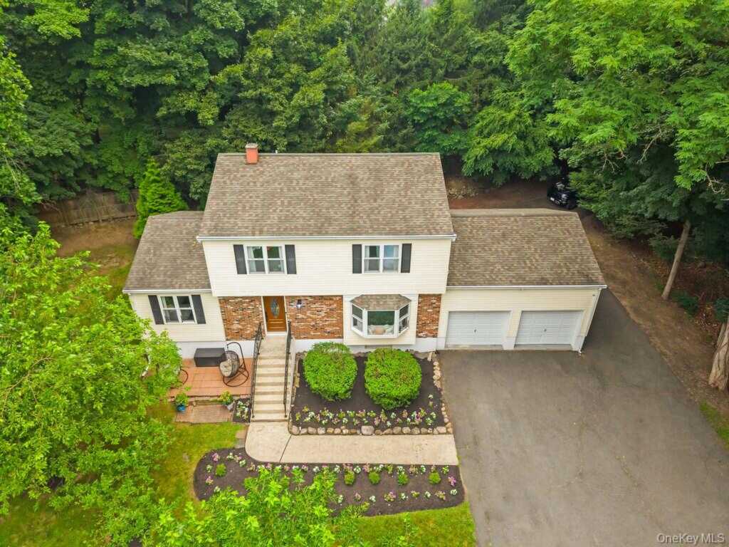 499 Orangeburg Road, Pearl River, NY 10965 - Photo 2 of 43