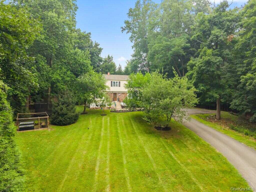 499 Orangeburg Road, Pearl River, NY 10965 - Photo 3 of 43
