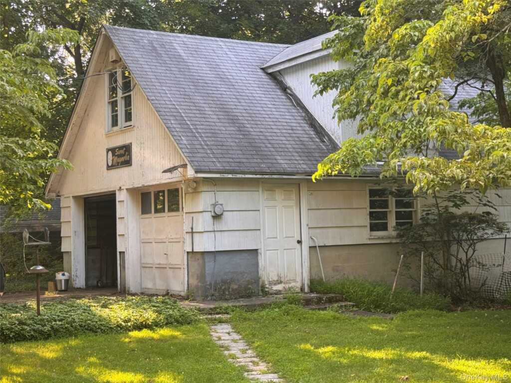 245 Zukor Road, New City, NY 10956 - Photo 4 of 30