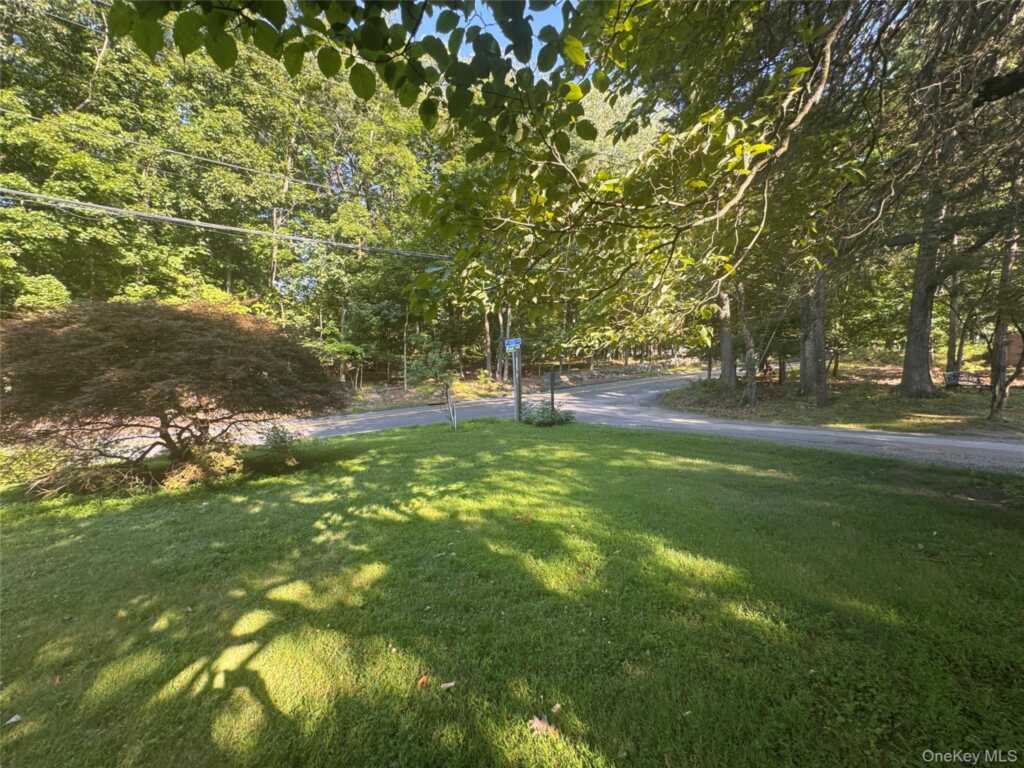 245 Zukor Road, New City, NY 10956 - Photo 7 of 30