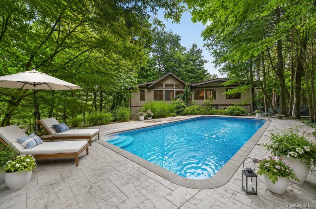 2 Catalina Court, Suffern, NY 10901 - Photo 31 of 37