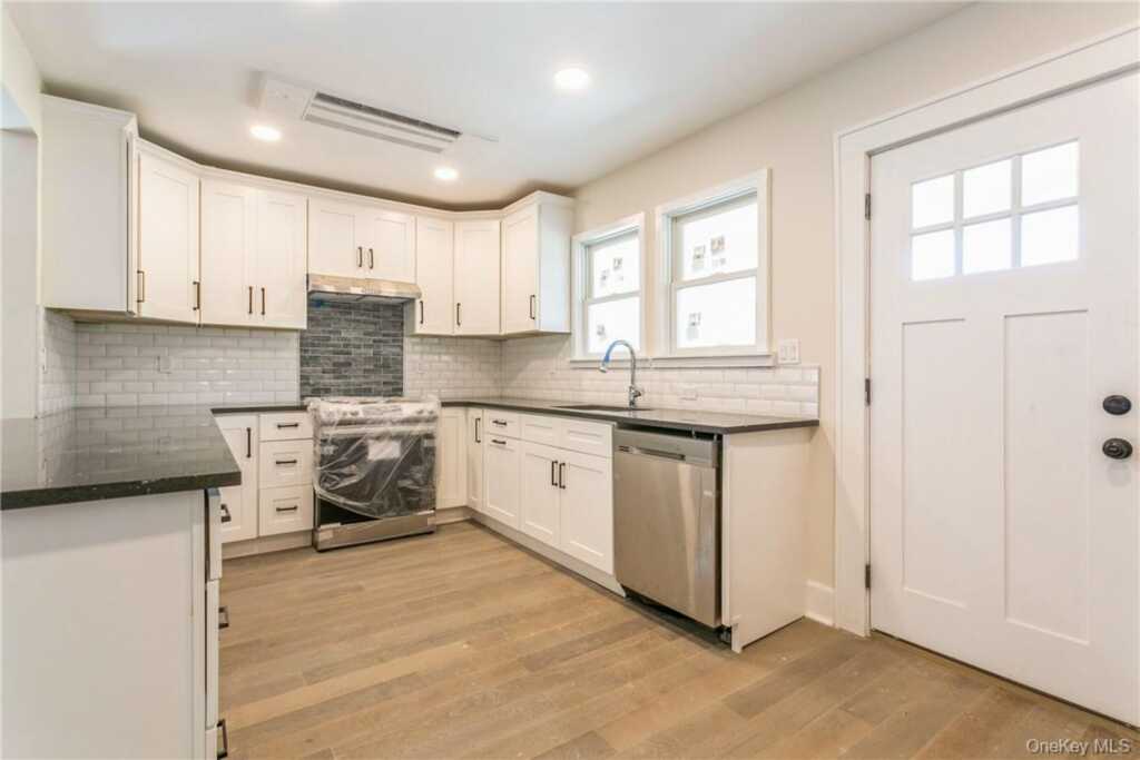 215 Purchase Street, Unit #A, Rye, NY 10580 - Photo 8 of 21