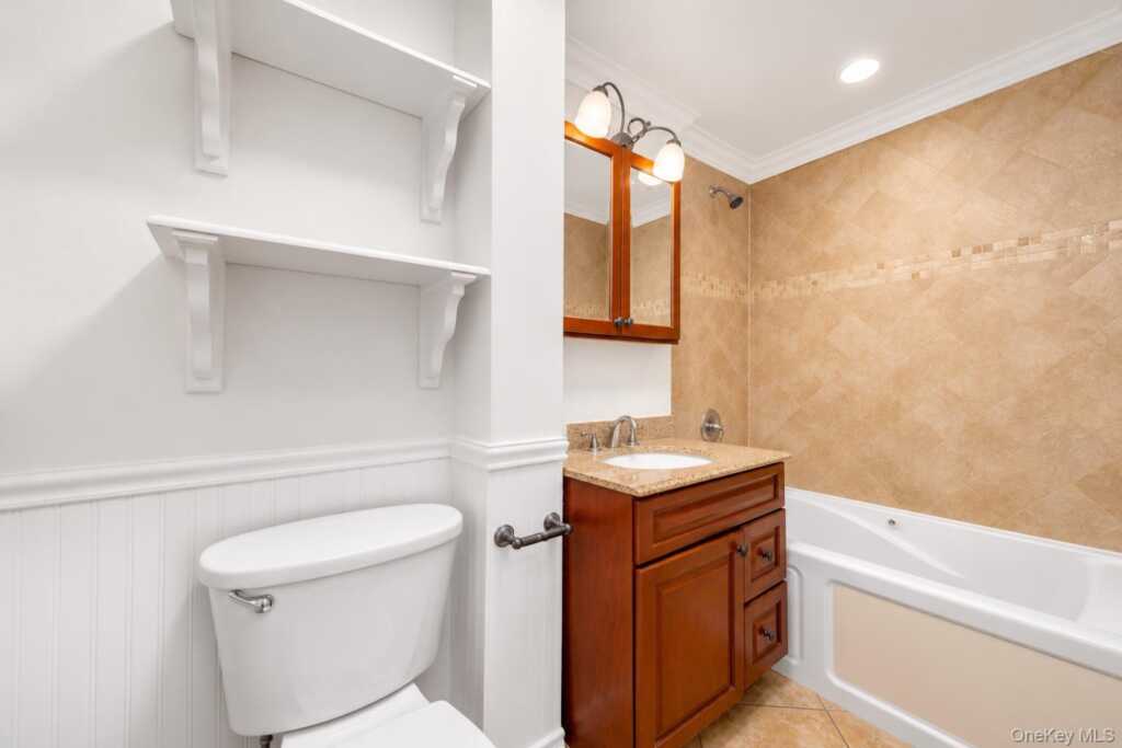 38 Trinity Place, New Rochelle, NY 10805 - Photo 12 of 50
