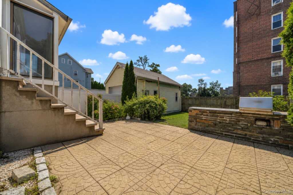 38 Trinity Place, New Rochelle, NY 10805 - Photo 36 of 50