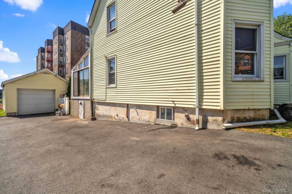 38 Trinity Place, New Rochelle, NY 10805 - Photo 40 of 50