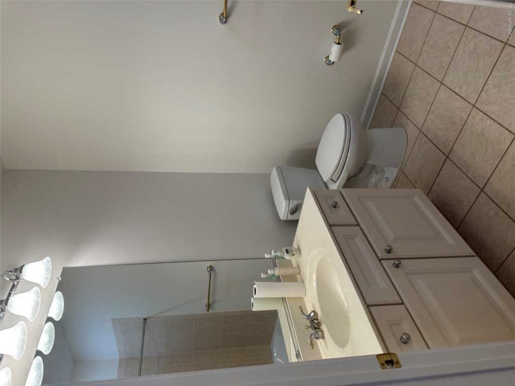 28 N De Baun Avenue, Unit #201, Suffern, NY 10901 - Photo 6 of 9