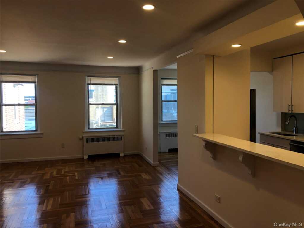 1 S Broadway, Unit #6H, White Plains, NY 10601 - Photo 2 of 7