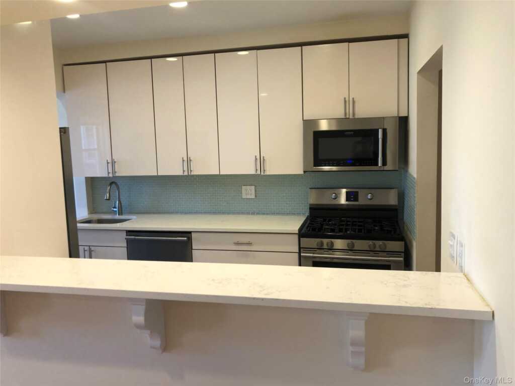 1 S Broadway, Unit #6H, White Plains, NY 10601 - Photo 3 of 7