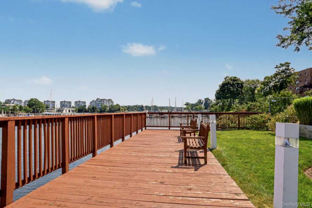 18 Shady Glen Court, Unit #403, New Rochelle, NY 10805 - Photo 25 of 28
