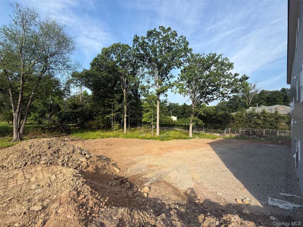 4 McCarthy Circle, Stony Point, NY 10980 - Photo 4 of 4