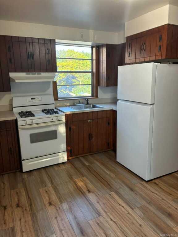 28 Rose Street, Unit #2, Stony Point, NY 10980 - Photo 3 of 10