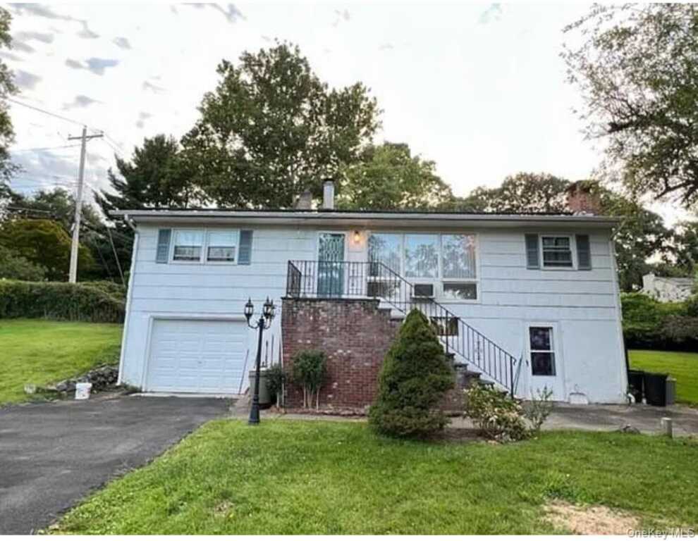 19 Chestnut Street, Stony Point, NY 10980