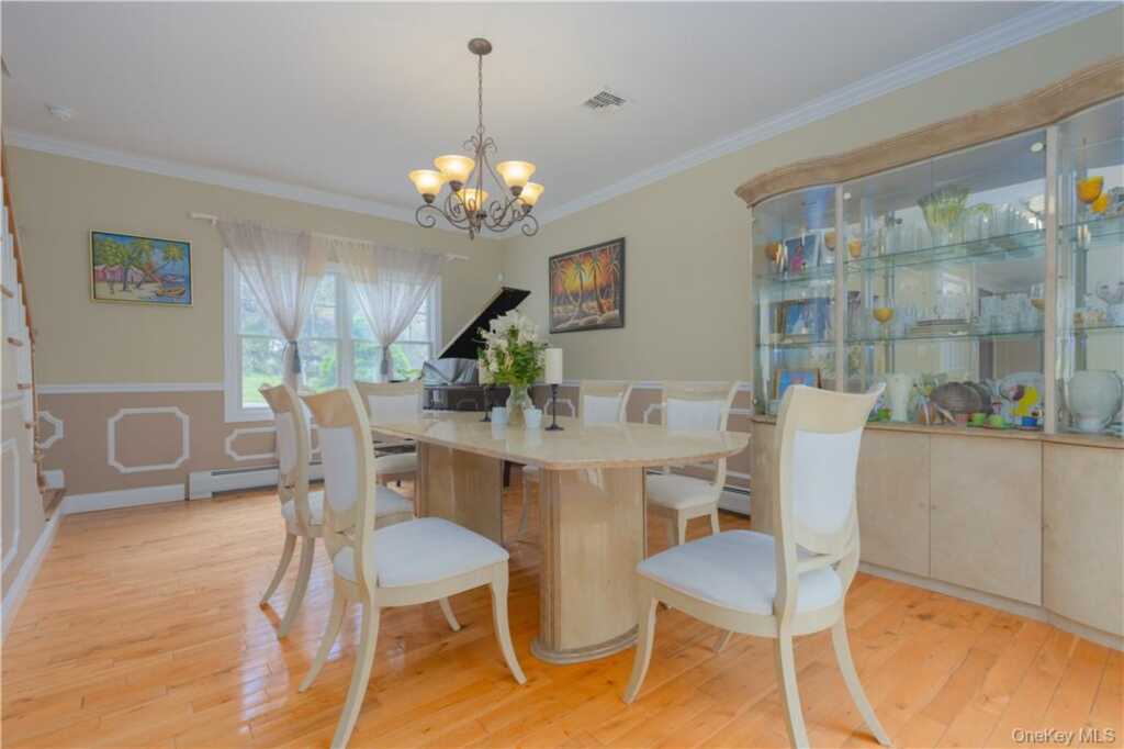 5 Park Avenue, New City, NY 10956 - Photo 13 of 29