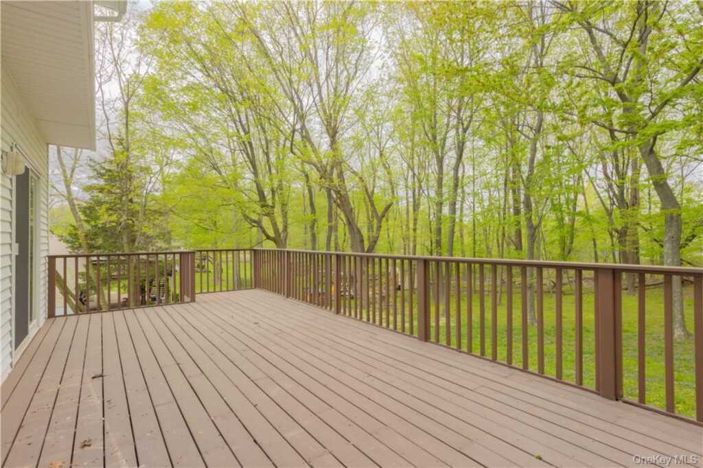 5 Park Avenue, New City, NY 10956 - Photo 23 of 29