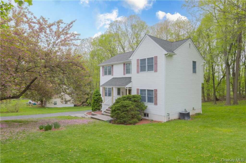 5 Park Avenue, New City, NY 10956 - Photo 3 of 29