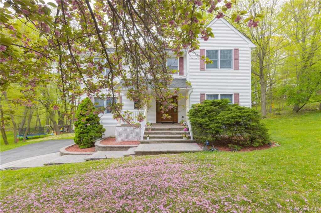 5 Park Avenue, New City, NY 10956 - Photo 4 of 29