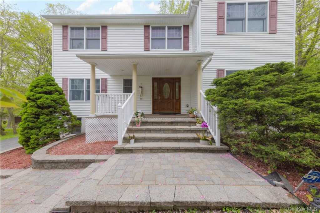 5 Park Avenue, New City, NY 10956 - Photo 5 of 29