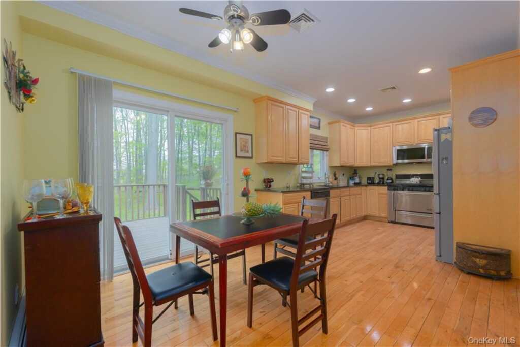 5 Park Avenue, New City, NY 10956 - Photo 9 of 29