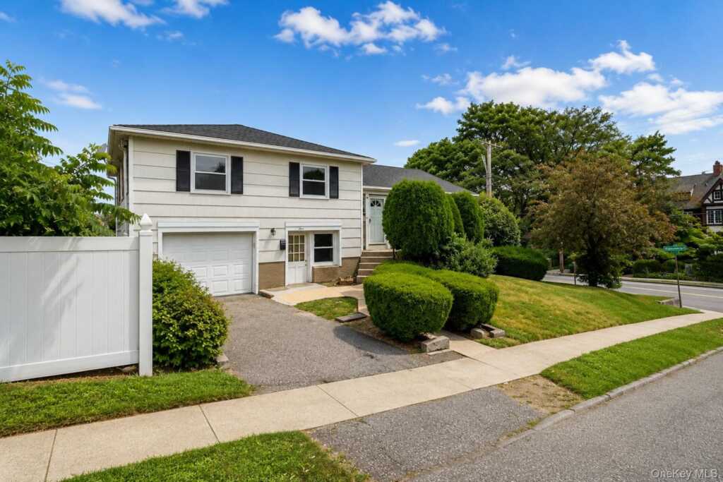 3 Soundview Street, New Rochelle, NY 10805