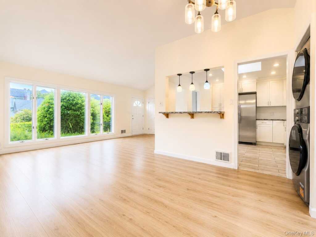 3 Soundview Street, New Rochelle, NY 10805 - Photo 8 of 14