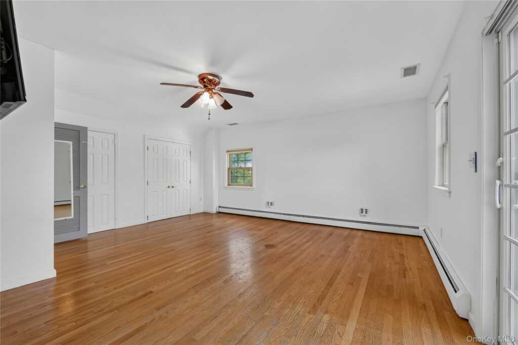 67 Topland Road, White Plains, NY 10605 - Photo 18 of 47