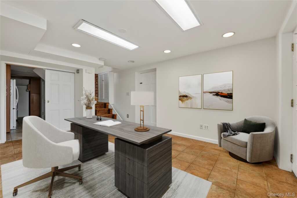 67 Topland Road, White Plains, NY 10605 - Photo 28 of 47