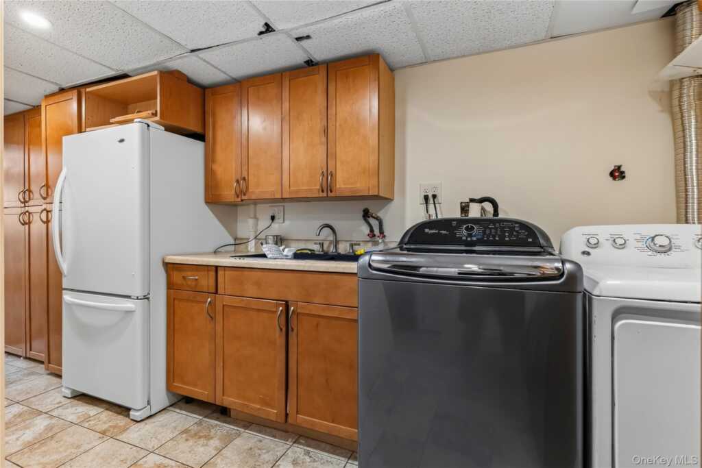 67 Topland Road, White Plains, NY 10605 - Photo 35 of 47