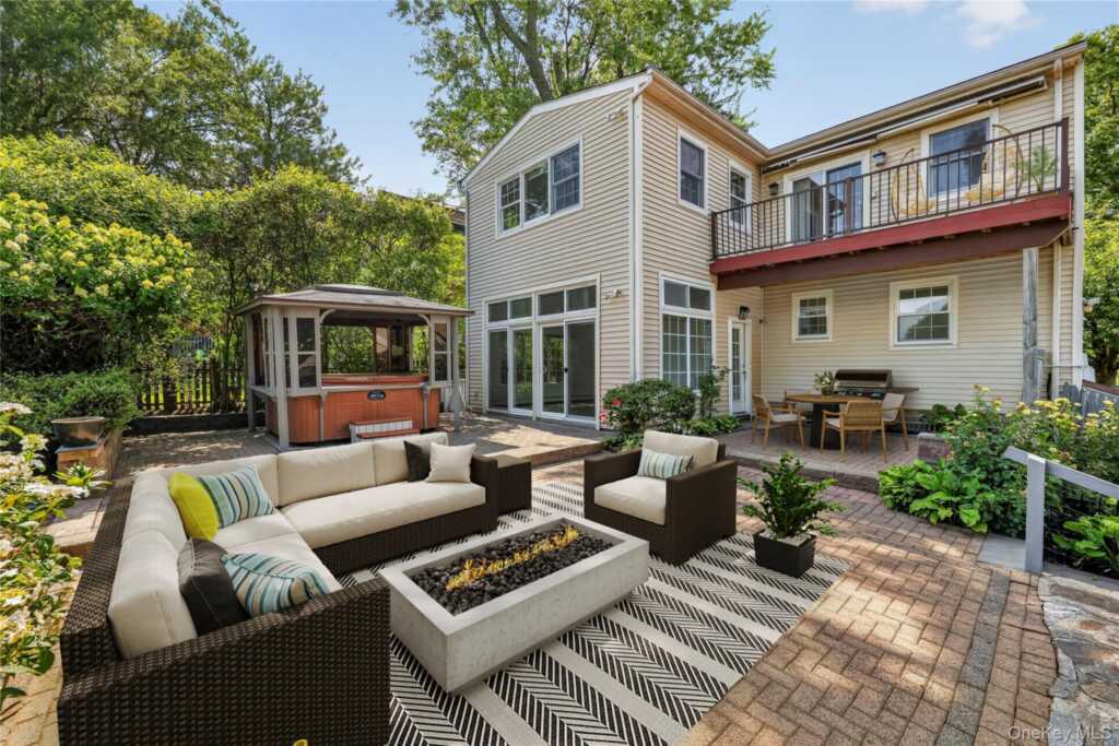 67 Topland Road, White Plains, NY 10605 - Photo 36 of 47