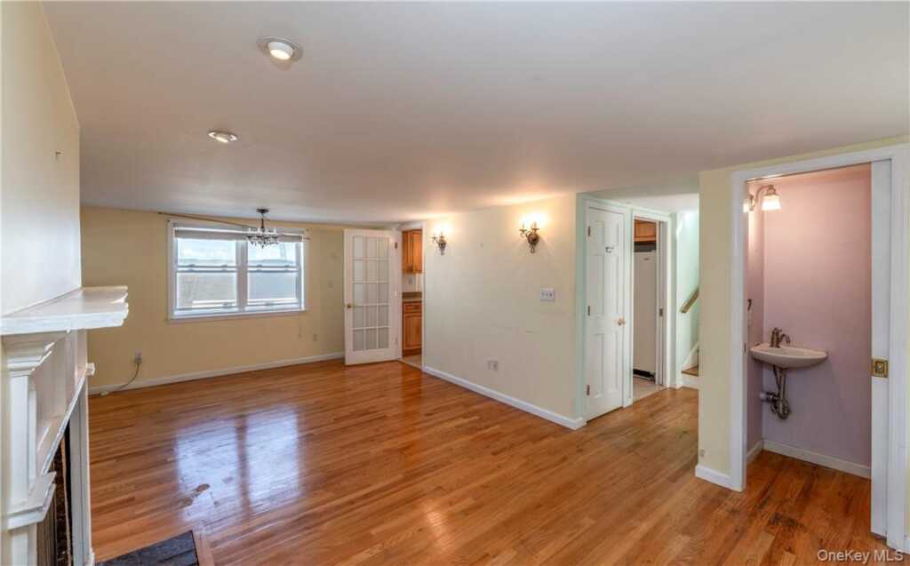 7 Van Houten Street, Nyack, NY 10960 - Photo 10 of 31