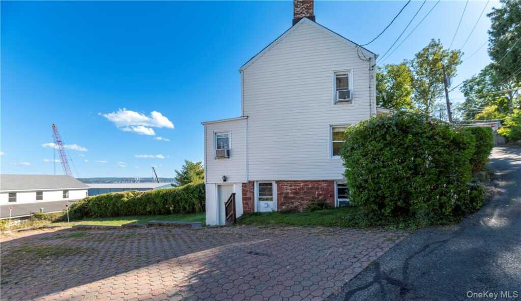 7 Van Houten Street, Nyack, NY 10960 - Photo 14 of 31