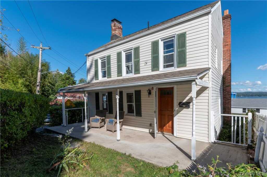 7 Van Houten Street, Nyack, NY 10960 - Photo 2 of 31