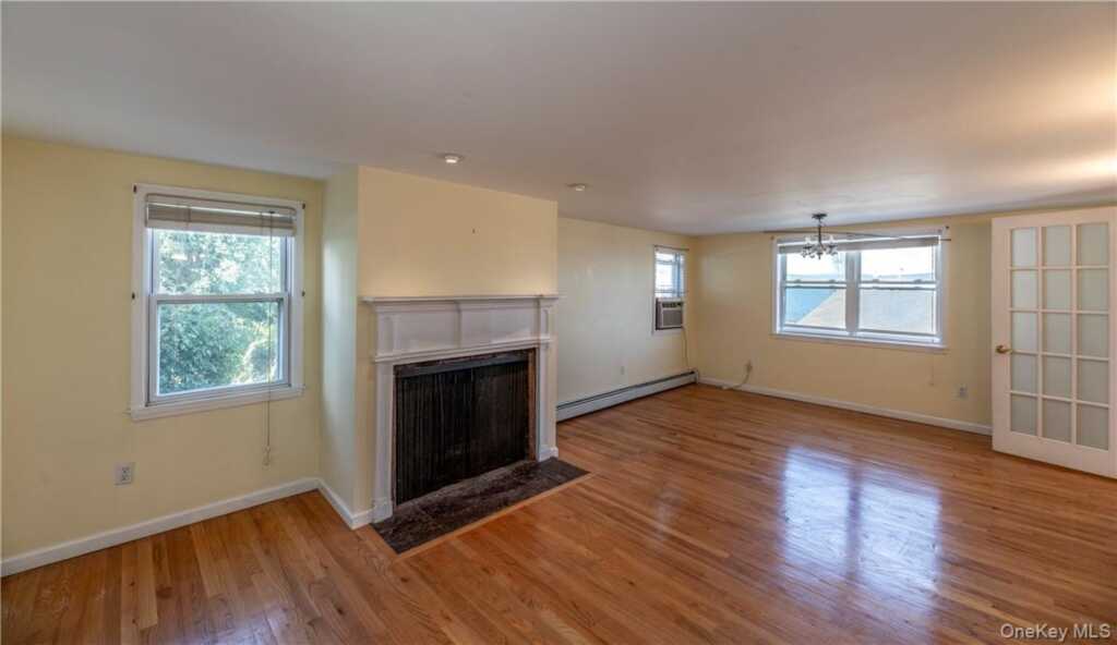 7 Van Houten Street, Nyack, NY 10960 - Photo 8 of 31