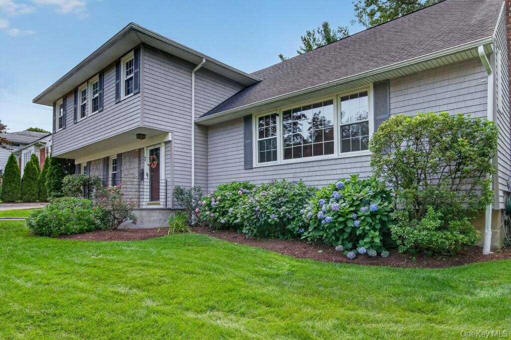 7 Stanley Road, White Plains, NY 10605 - Photo 11 of 50