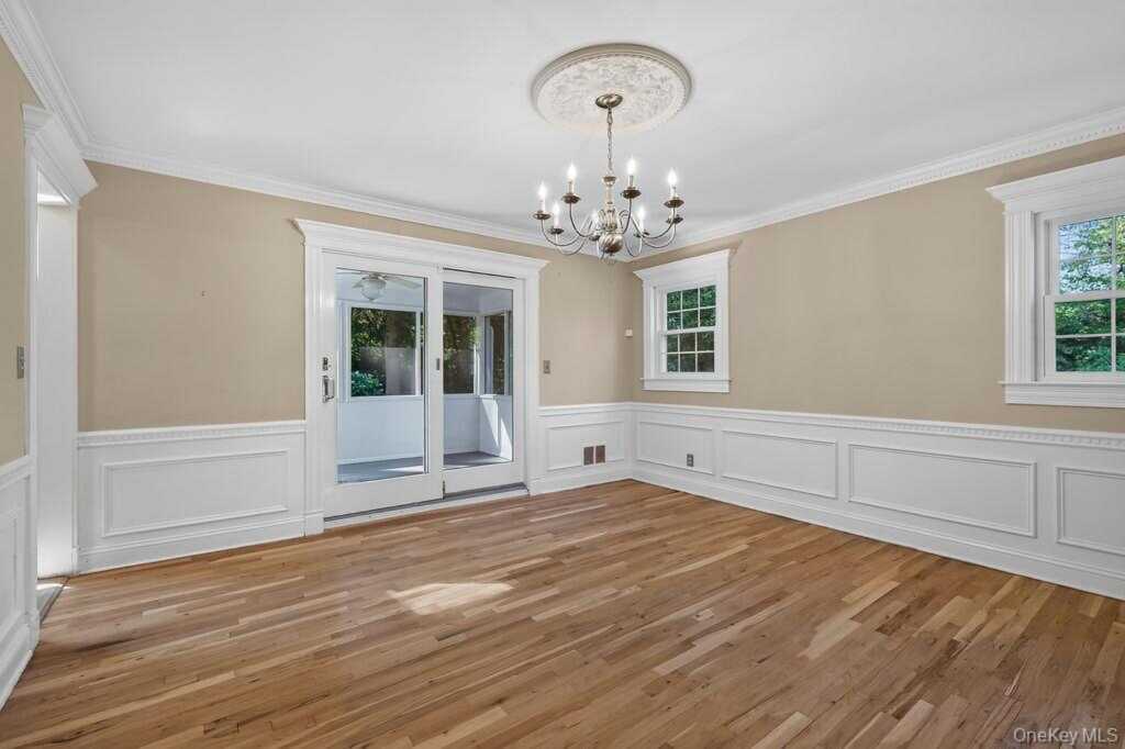 7 Stanley Road, White Plains, NY 10605 - Photo 18 of 50