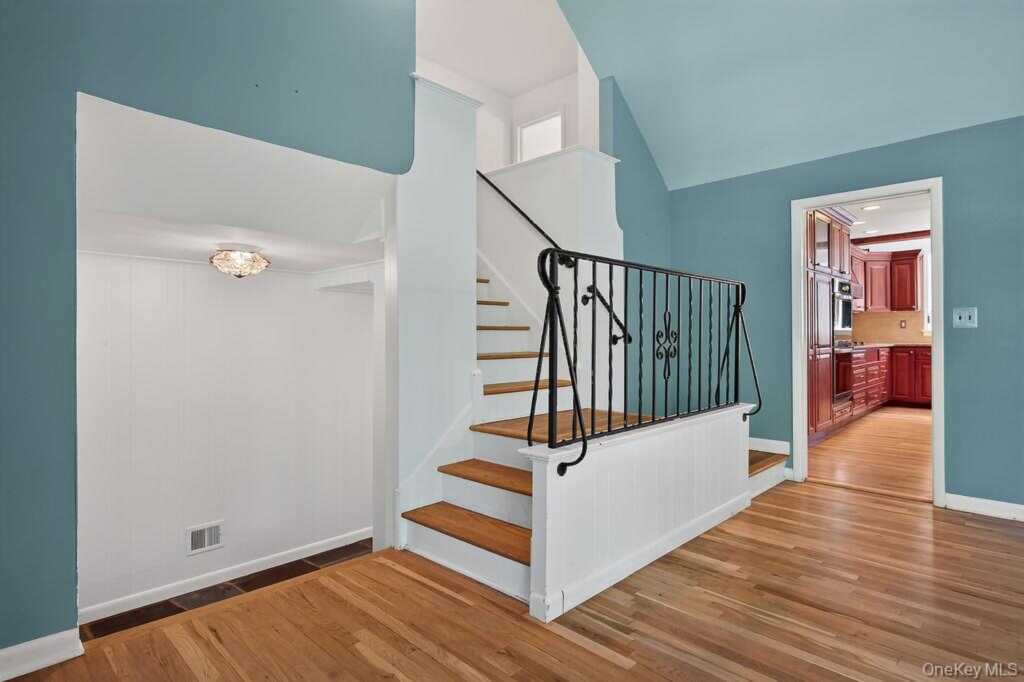 7 Stanley Road, White Plains, NY 10605 - Photo 21 of 50