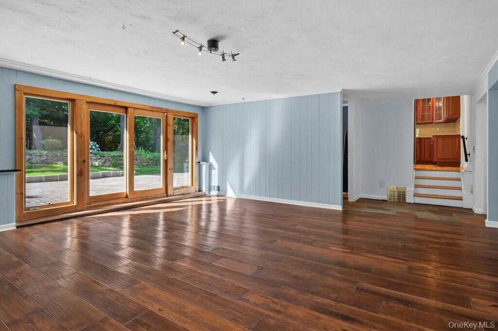 7 Stanley Road, White Plains, NY 10605 - Photo 23 of 50