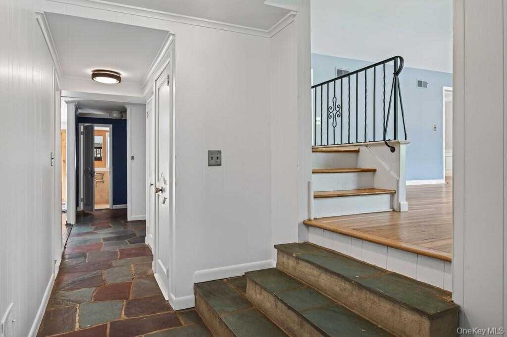 7 Stanley Road, White Plains, NY 10605 - Photo 26 of 50
