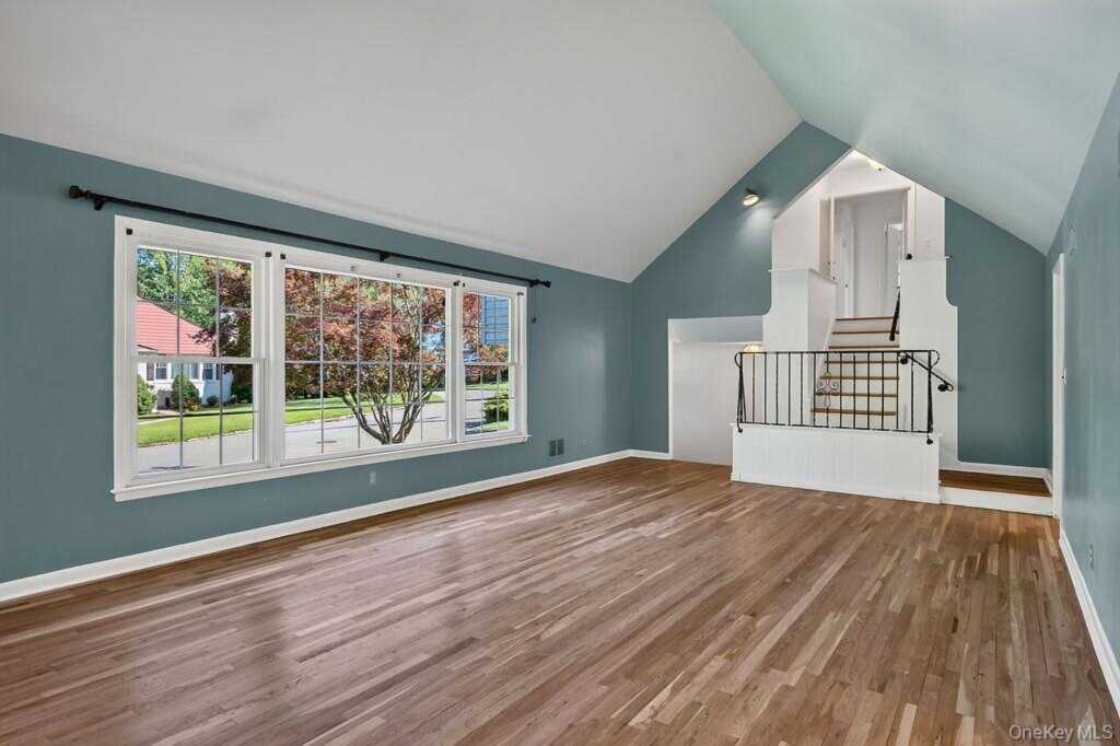 7 Stanley Road, White Plains, NY 10605 - Photo 34 of 50