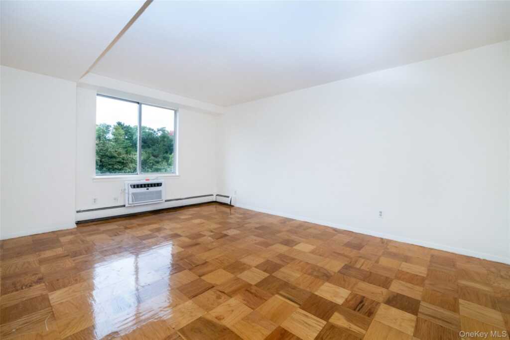 125 Lake Street, Unit #11-D North, White Plains, NY 10604 - Photo 10 of 27