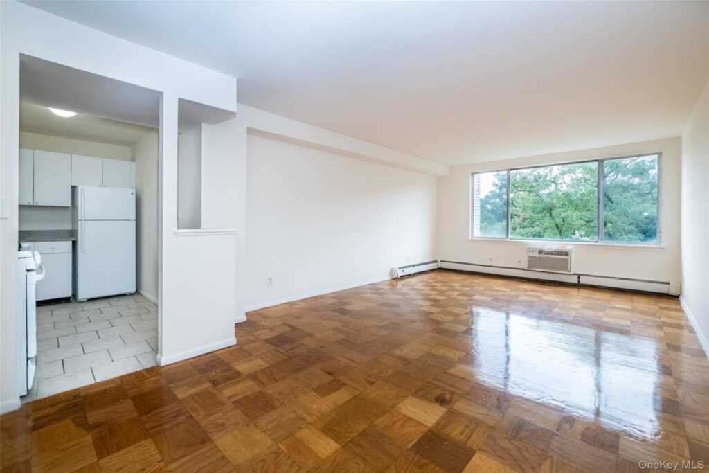 125 Lake Street, Unit #11-D North, White Plains, NY 10604 - Photo 24 of 27