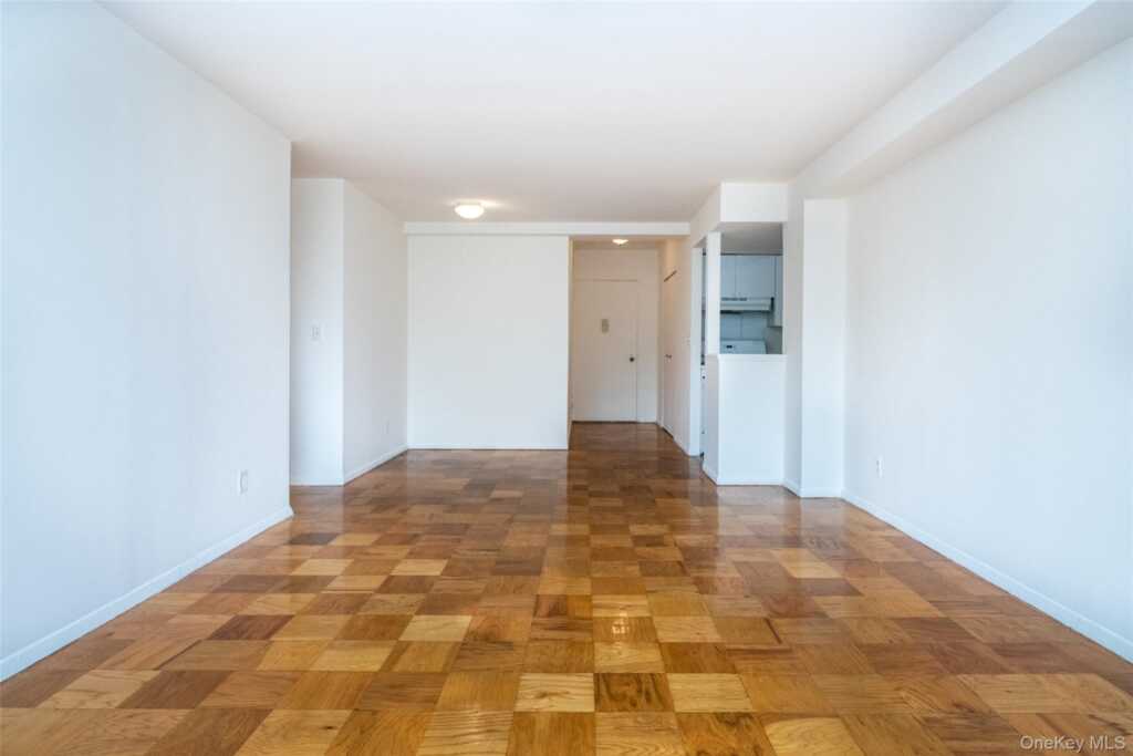 125 Lake Street, Unit #11-D North, White Plains, NY 10604 - Photo 8 of 27