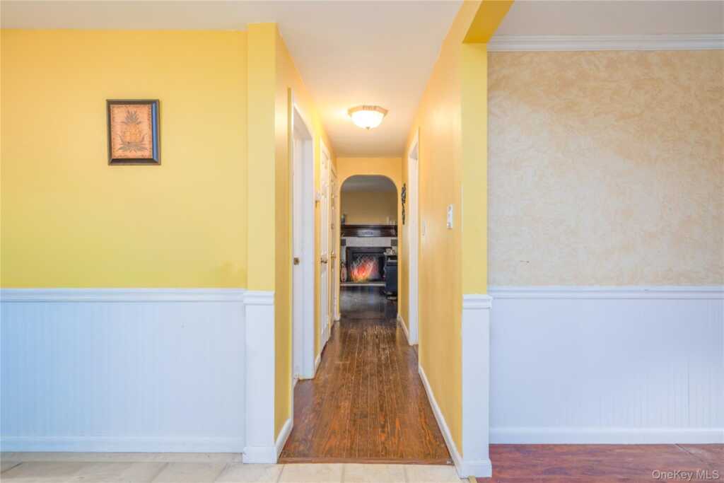22 W Crooked Hill Road, Pearl River, NY 10965 - Photo 12 of 17
