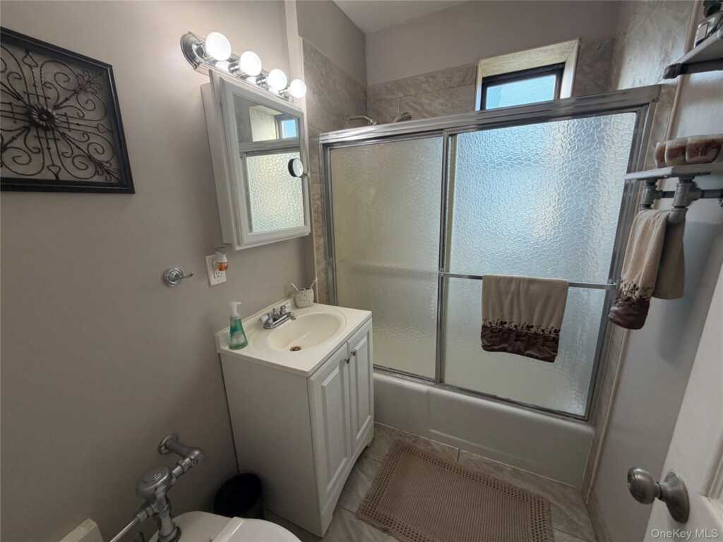 30 Windsor Terrace, Unit #2D, White Plains, NY 10601 - Photo 12 of 24