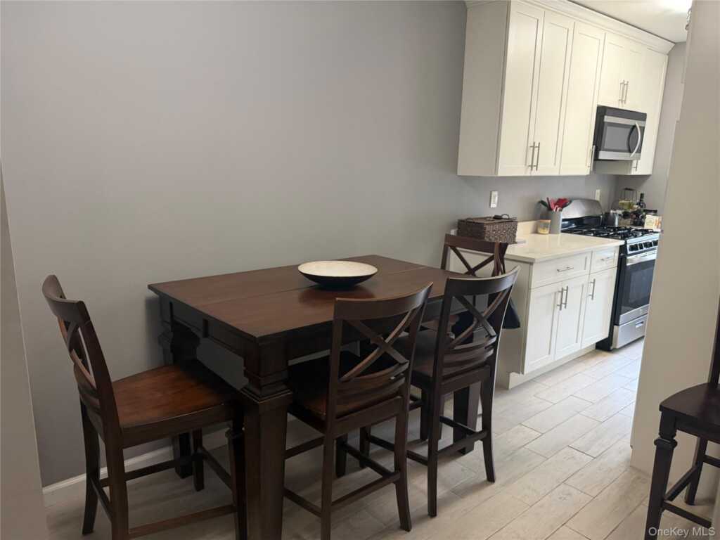 30 Windsor Terrace, Unit #2D, White Plains, NY 10601 - Photo 8 of 24
