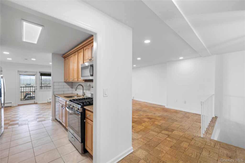 101 Gedney Street, Unit #EE, Nyack, NY 10960 - Photo 5 of 19